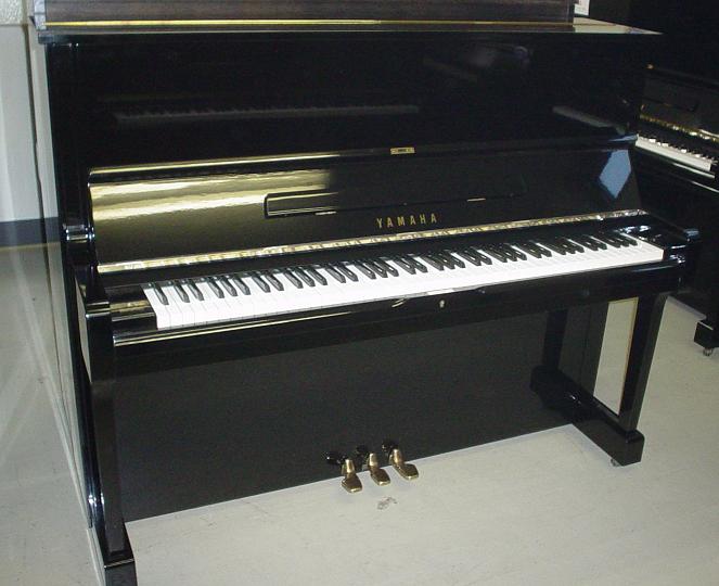 YAMAHAピアノU1-H