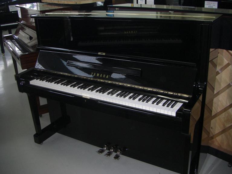 YAMAHAピアノU1-H
