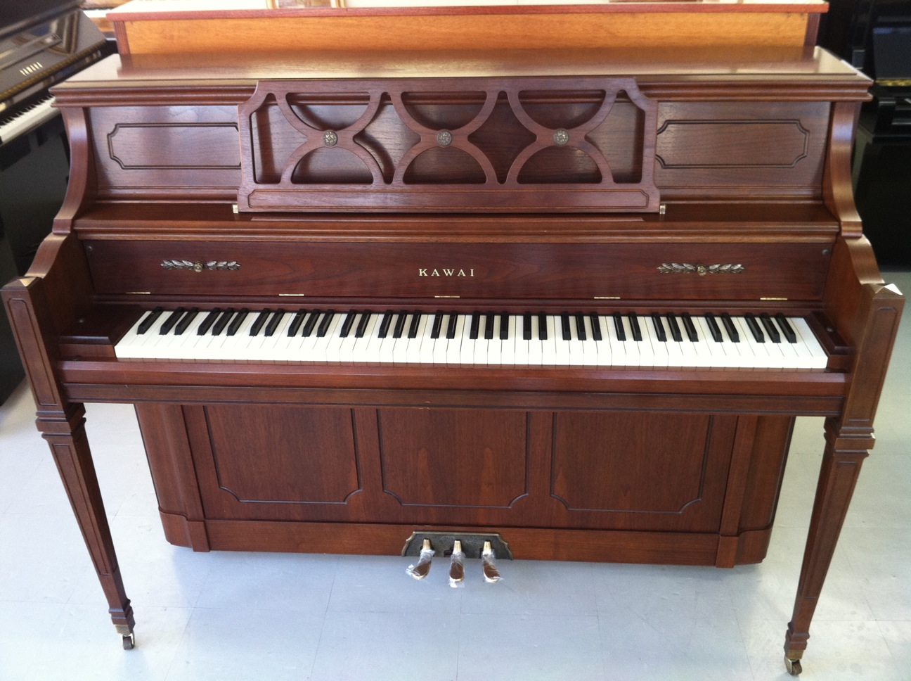 ＫＡＷＡＩピアノＫＬ－６２ＷＩ