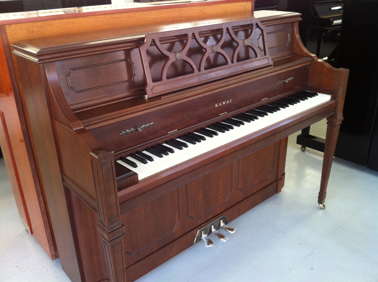 ＫＡＷＡＩピアノＫＬ－６２ＷＩ