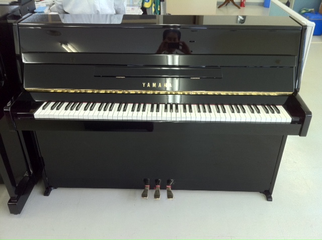 YAMAHAアップライトピアノMC108E 株式会社ピアノプラザ | YAMAHA MC108E(4327)